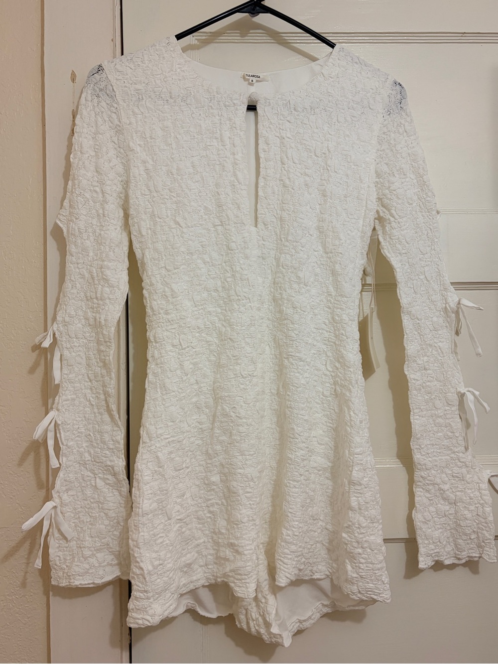 Tularosa White Textured Lace Tie Sleeve Romper Size Small NWT